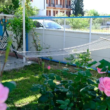 The Cotton House Bed and breakfast 2*