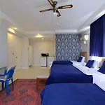 The Cotton House Nocleg ze śniadaniem 4*