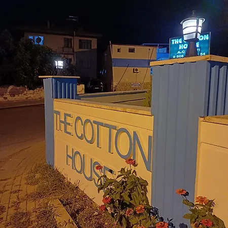 Bed & Breakfast The Cotton House