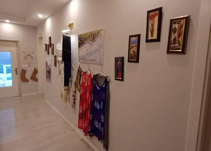 The Cotton House לינה וארוחת בוקר 4*