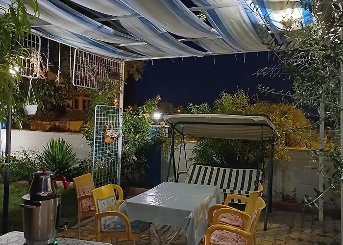 The Cotton House Couette-café